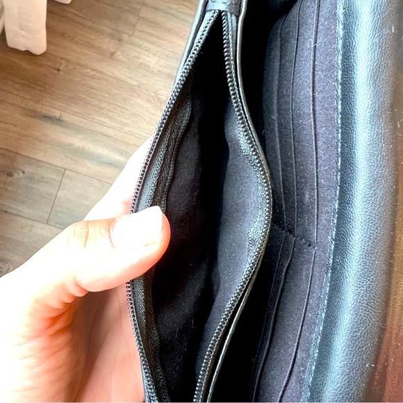 Badgley Mischka Collection, Diamond Quilt Crossbody - Picture 7 of 8